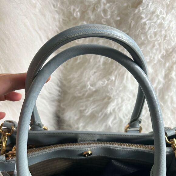 Prada Saffiano Lux Leather Galleria Double Zip Medium - Picture 3 of 9